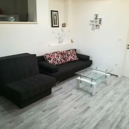 Apartment Lipic *
